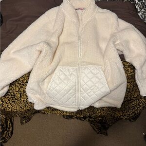 Isaac Mizrahi Cream Woman’s Puffer Jacket